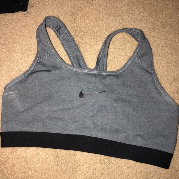Nike Dri Fit - Picture 1 of 2